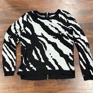 H&M Black and White zebra Patterned Sweater